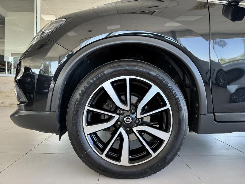 Nissan X-Trail 1,6dCi 96kW*AUT*360kam*Panoram - fotka 34 z 35