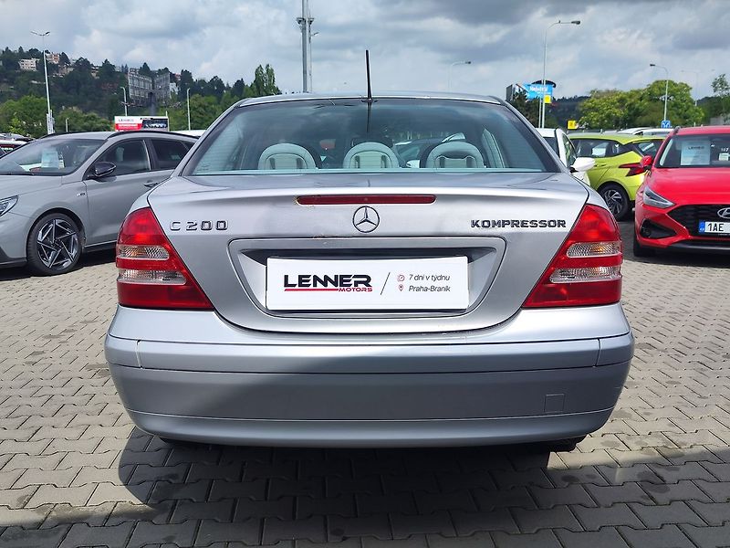 Mercedes-Benz Třídy C C200 2.0/120kW Classic - fotka 6 z 24