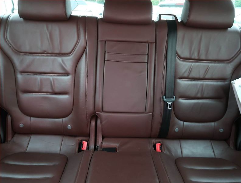 Volkswagen Touareg (2013) 3.0 TDI, 4X4, Automat - fotka 10 z 23
