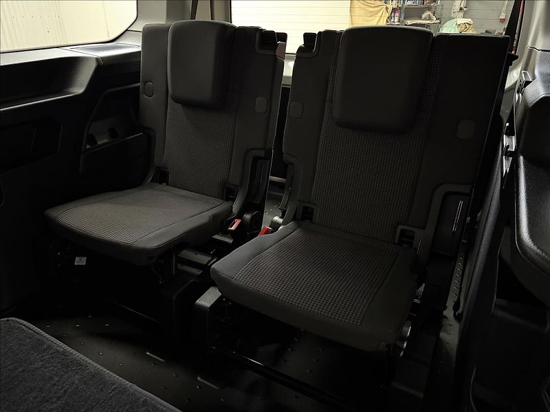 Volkswagen Caddy MAXI 1.5TSI 7MÍST 1.MAJITEL - fotka 28 z 37
