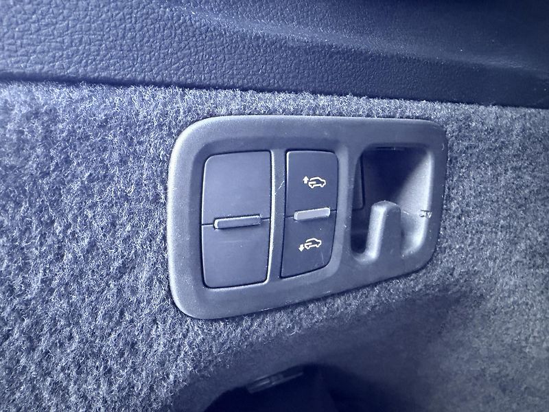 Audi Q7 QUATTRO S-LINE MATRIX NEZ. TOP - fotka 58 z 64