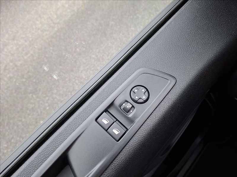 Citroën SpaceTourer 2,0 BlueHDi 180 EAT8 SHINE XL - fotka 35 z 36