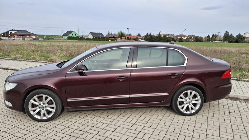 Škoda Superb 2.0 TDI 125 kw 1. majitel  - fotka 12 z 21