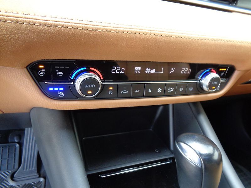 Mazda 6 WGN 2,5 AT, 20th Anniversary - fotka 18 z 37