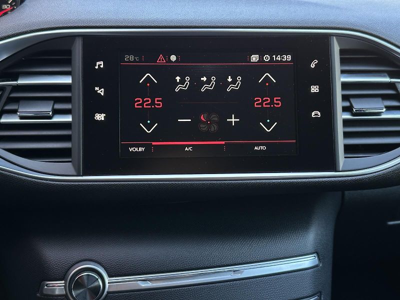 Peugeot 308 308 GTi 272PS NAVI Soundsystem - fotka 22 z 43