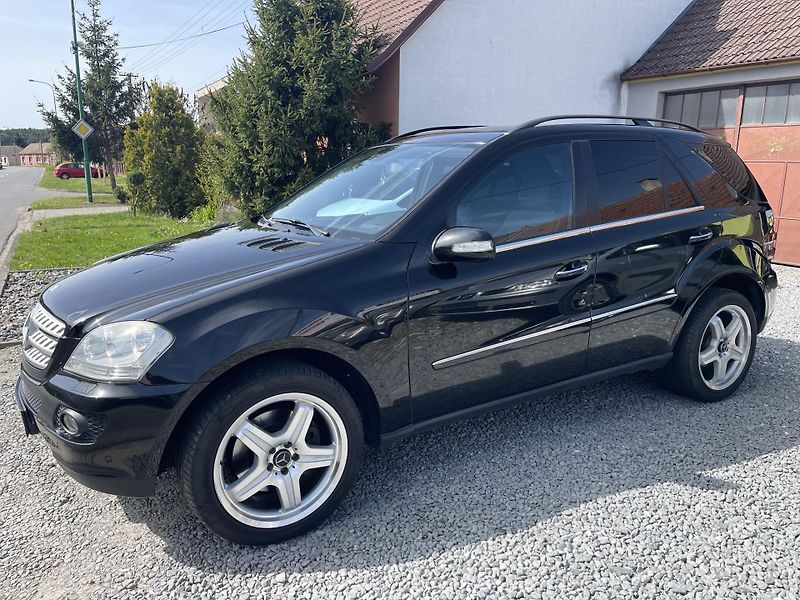 Mercedes-Benz Třídy M ML 420 CDI 4-MATIC PEKNY STAV. - fotka 1 z 15