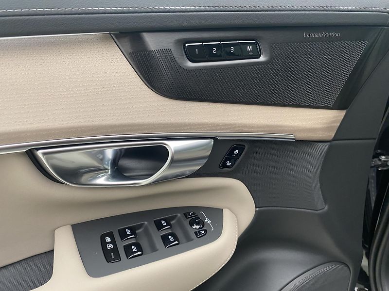 Volvo XC90 (2026) T8 AWD Plug-in BRIGHT PLUS 7m - fotka 20 z 55