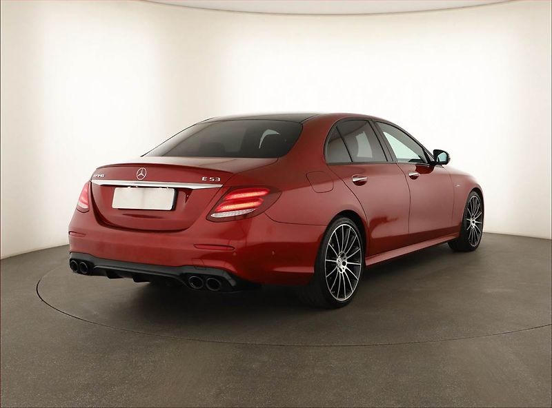 Mercedes-Benz Třídy E (2019) E 53 AMG 4MATIC+ - fotka 5 z 21