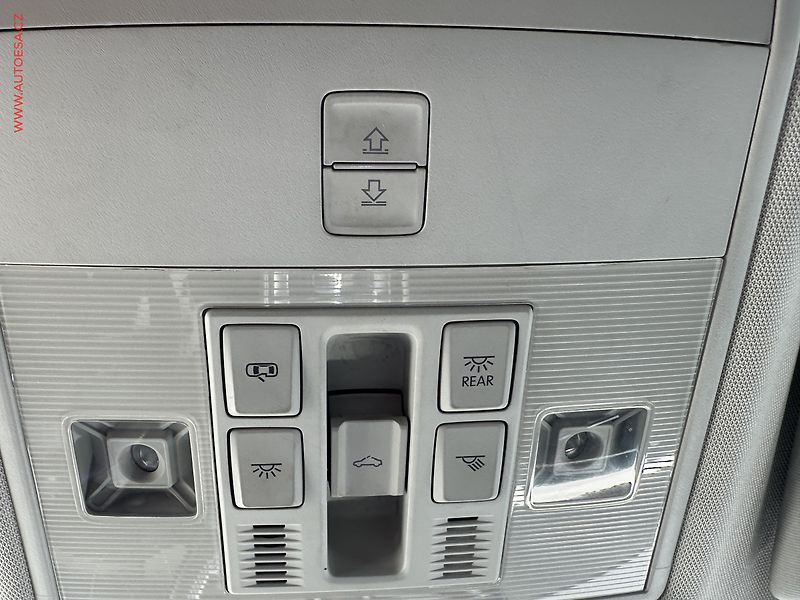 Škoda Superb (2015) 2.0 TDi, Style, DSG - fotka 19 z 20