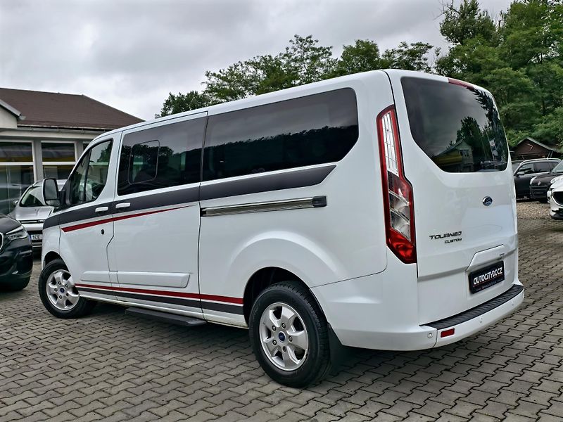Ford Tourneo Custom 2.0 EcoBlue 125kW, 9 MÍST, L2 - fotka 6 z 25