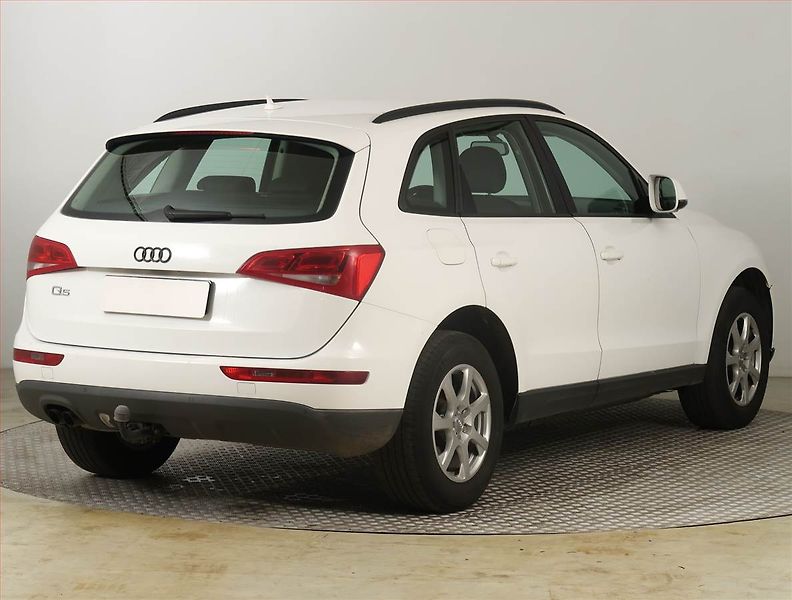 Audi Q5 (2012) 2.0 TDI, 4X4, Automat - fotka 5 z 19