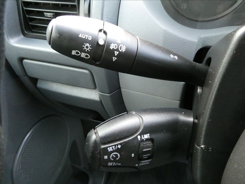 Peugeot Expert Tepee 2,0 HDi 94kW 9.míst L2, 2xkola - fotka 27 z 41