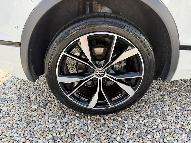 Volkswagen Tiguan R-Line 2,0 TSi/180kW 4x4 DSG - fotka 90 z 114