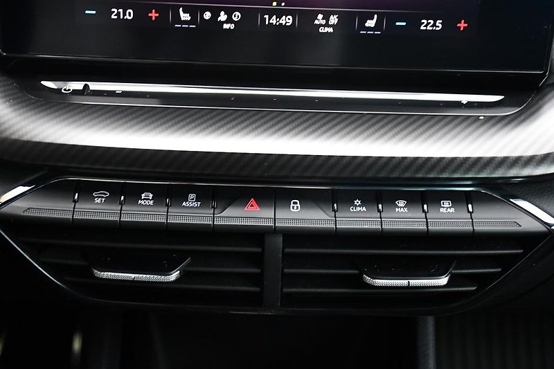 Škoda Octavia 2.0TDi RS DSG 1M ČR - fotka 28 z 39