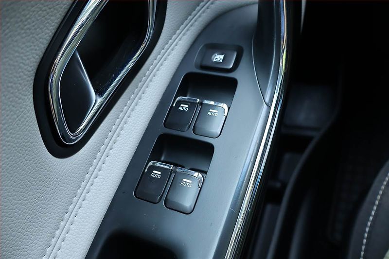 Kia Ceed (2017) Silver 1.6 GDI, Navi, Tempomat - fotka 19 z 23