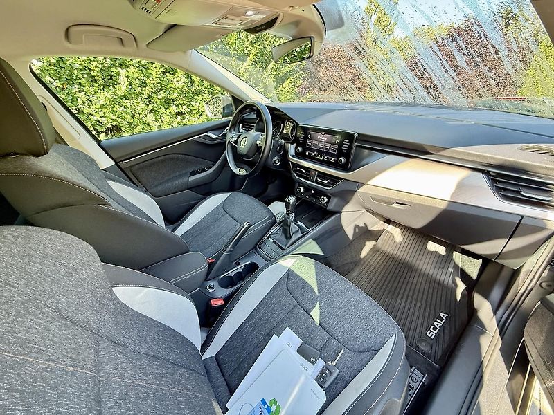 Škoda Scala (2022) 1.5TSi 110kW STYLE Kamera ČR  - fotka 4 z 16