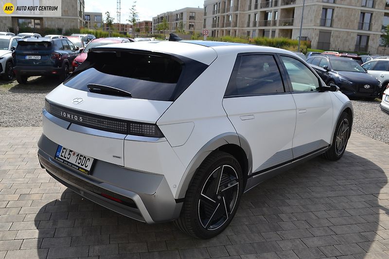 Hyundai Ioniq 5 STYLE PREMIUM 4x4 POWER 84kWh - fotka 5 z 84