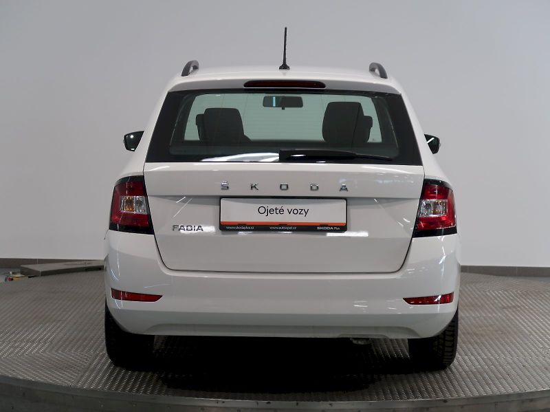 Škoda Fabia (2021) AMBITION 1.0TSI 70KW - fotka 9 z 28