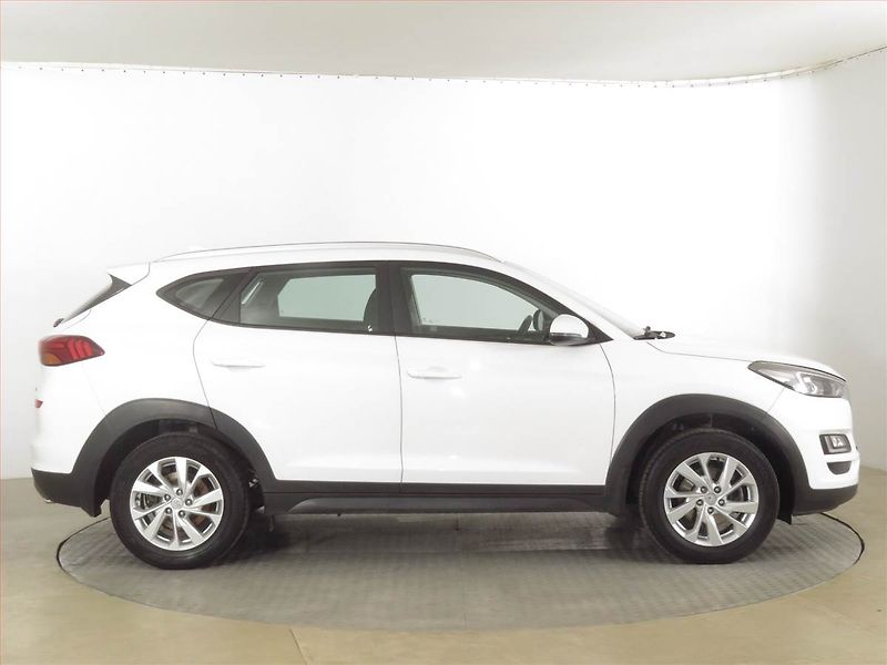 Hyundai Tucson (2019) 1.6 T-GDI, Serv.kniha - fotka 6 z 17