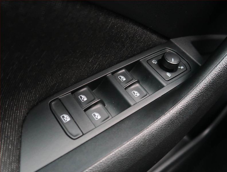 Škoda Kamiq (2022) Style 1.0 TSI, Automat - fotka 18 z 19