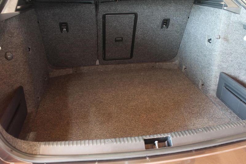 Škoda Octavia (2014) 1.2TSI DSG Elegance  - fotka 17 z 29