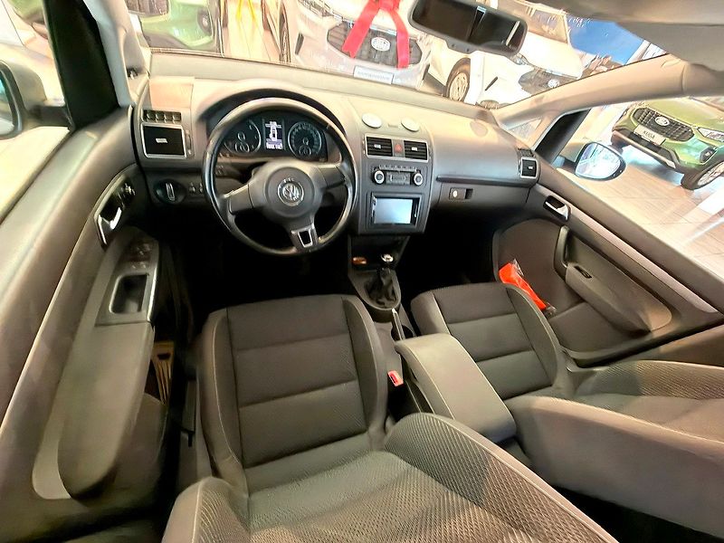 Volkswagen Touran (2011) 2.0 TDI KLIMA TEMPOMAT - fotka 11 z 15