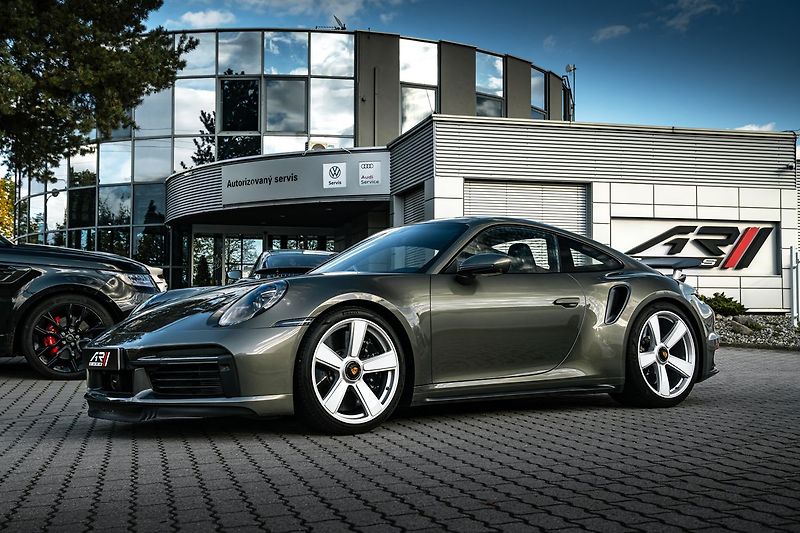 Porsche 911 TURBO 50 YEARS Keramiky Pano - fotka 30 z 30