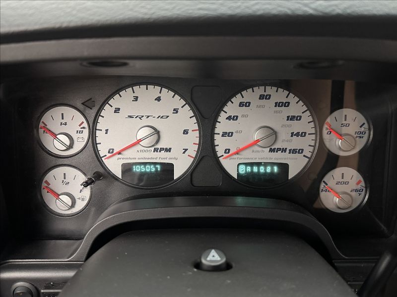 Dodge RAM 8,3 1500 SRT10 V10VIPER SERVIS - fotka 14 z 43