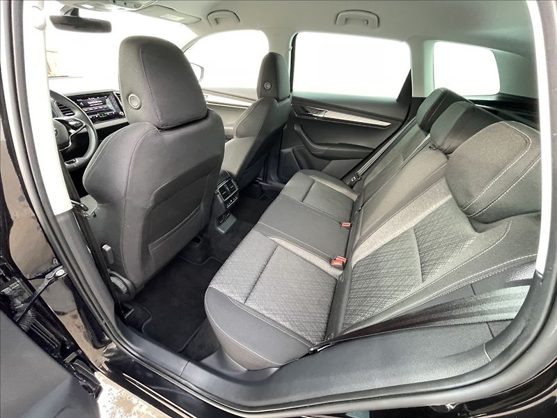 Škoda Karoq 2,0 TDI DSG Style Plus NAVI - fotka 17 z 25