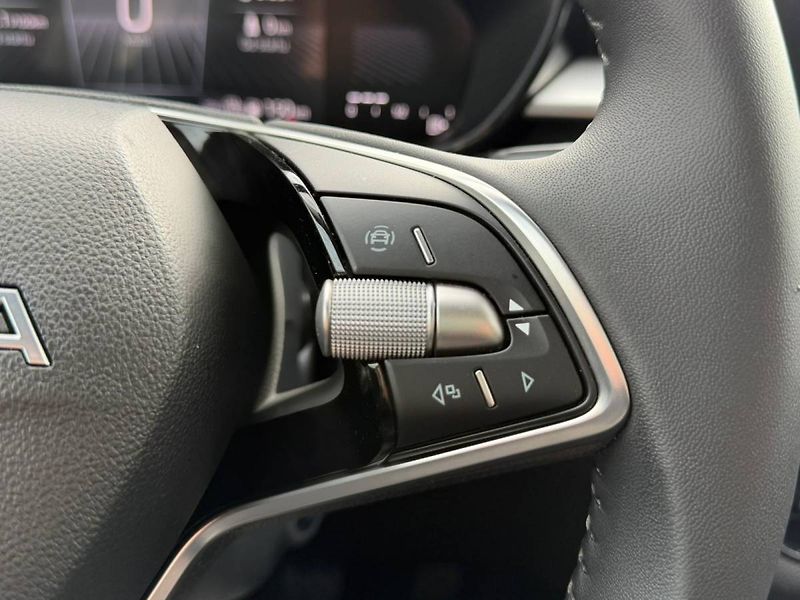 Škoda Fabia Selection 1,0 TSI 70 kW 5° MP - fotka 14 z 26