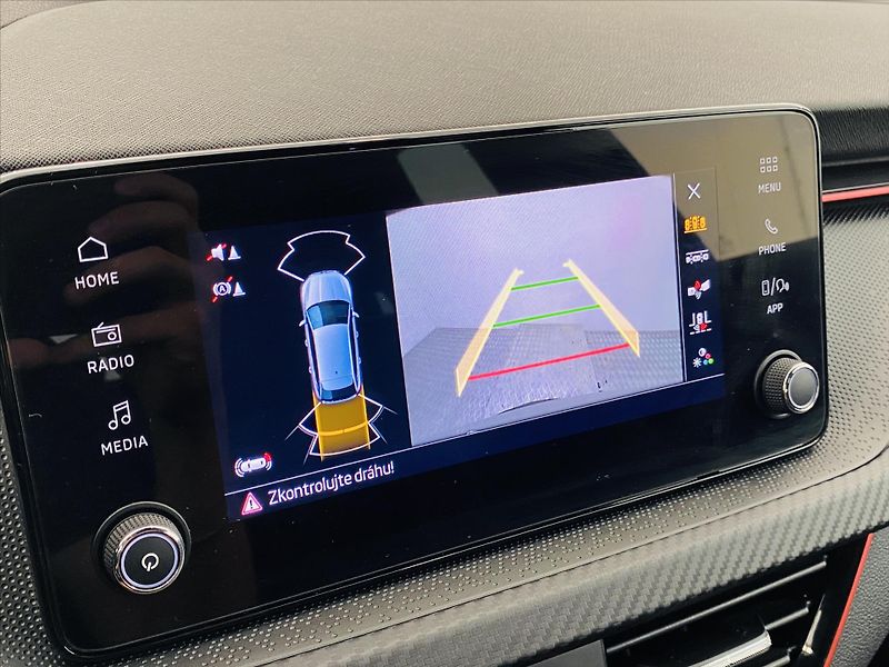 Škoda Scala 1,0 TSI 85kW DSG Monte Carlo - fotka 15 z 27