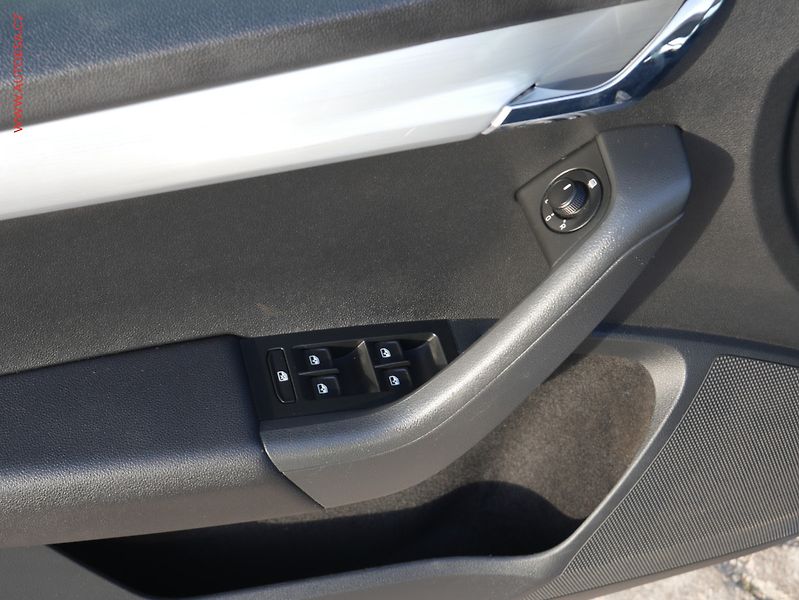 Škoda Octavia (2018) 2.0 TDi, ČR, DSG - fotka 14 z 15