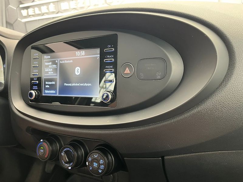 Toyota Aygo X 1.0 VVT-i 53 kW ZAMLUVENO - fotka 14 z 50