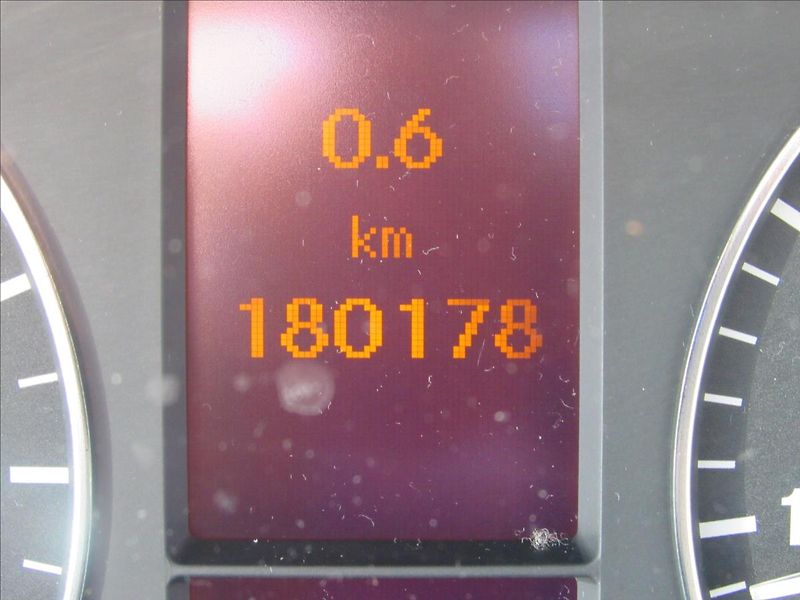 Mercedes-Benz Třídy A 1,5 A 150 Jupiterrot 70KW - fotka 14 z 24