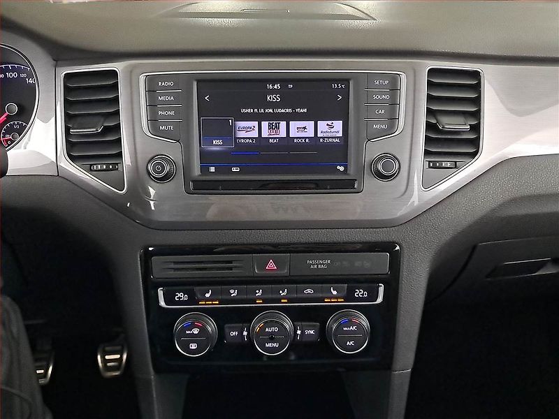 Volkswagen Golf Sportsvan (2016) 1.2 TSI, Tempomat - fotka 12 z 19