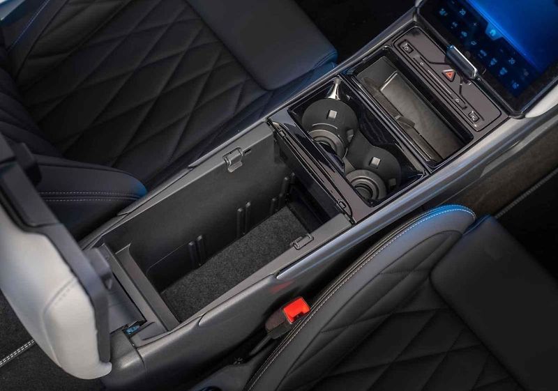 Nový Ford Explorer jsme již mohli vyzkoušet na středočeských silnicích