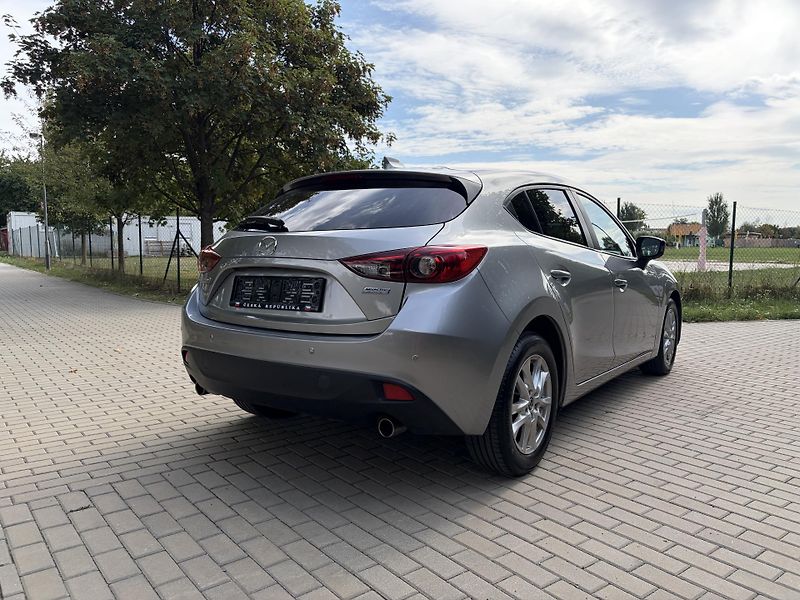 Mazda 3 2.0 Center-Line - fotka 11 z 36