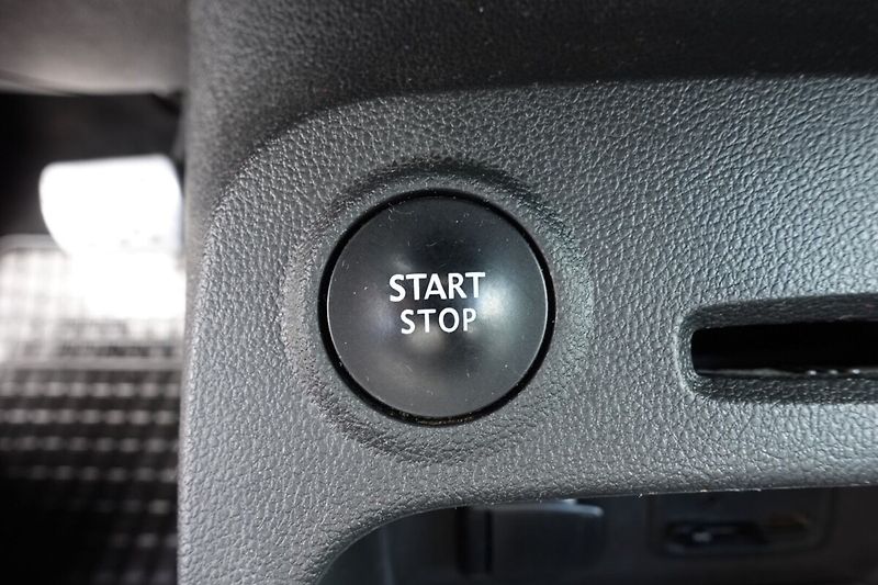 Renault Captur 1,3TCe 110kW Automat - fotka 21 z 30