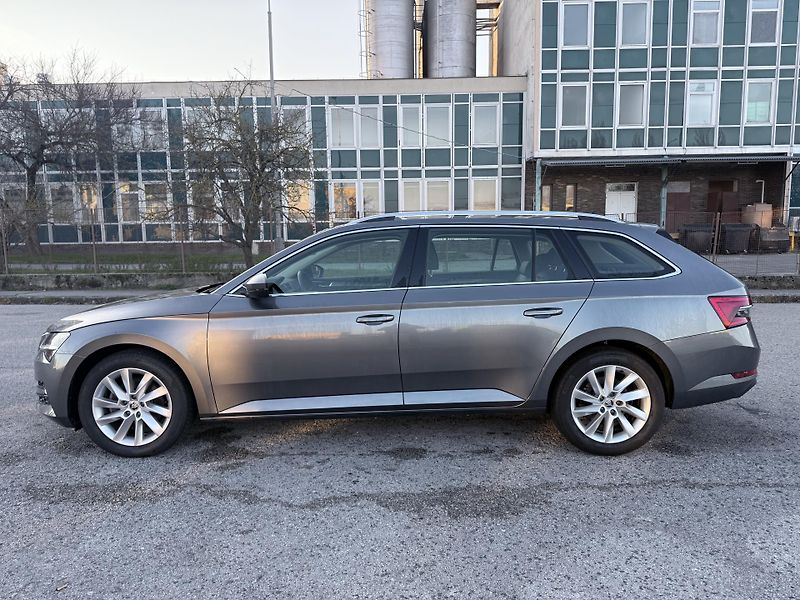 Škoda Superb (2023) 2,0tdi 147kw 4x4 DSG StylePLUS - fotka 9 z 55
