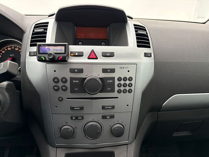 Opel Zafira 1.6, 110kW, 7Míst, CNG+BENZÍN - fotka 10 z 25
