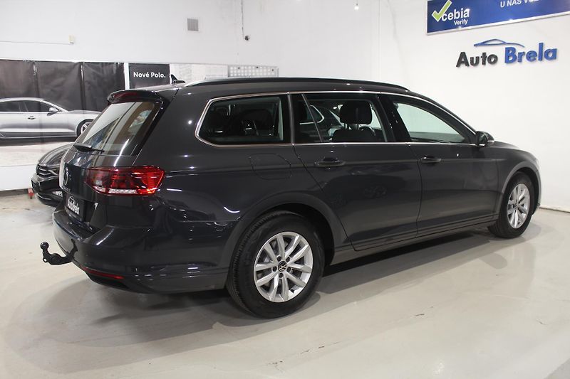 Volkswagen Passat (2021) 2.0TDI DSG Model 2022 - fotka 13 z 35