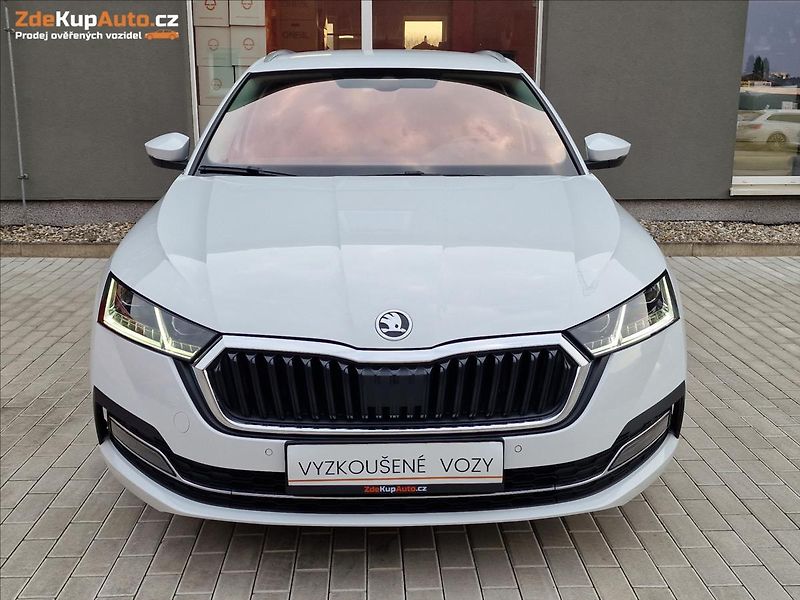 Škoda Octavia 2.0 TDI 110kw Style,ČR,1.Maj. - fotka 4 z 50