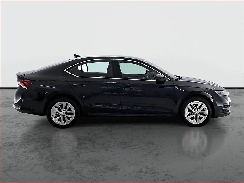 Škoda Octavia (2022) 2.0 TDI, Automat, ČR,1.maj - fotka 6 z 17