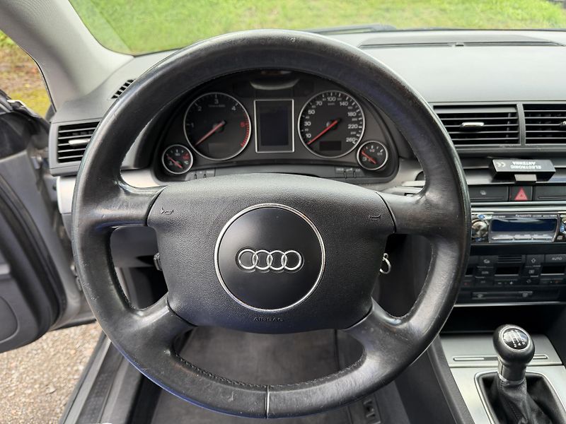 Audi A4 1.9 TDI - fotka 17 z 21