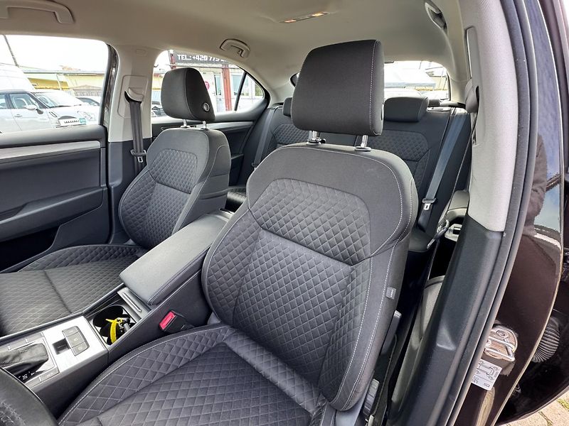 Škoda Superb (2019) 1,5 TSI 110 KW 2. MAJ KM - fotka 20 z 44