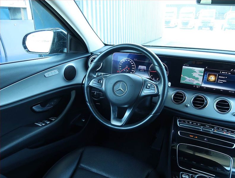 Mercedes-Benz Třídy E (2017) E 220 d - fotka 7 z 27