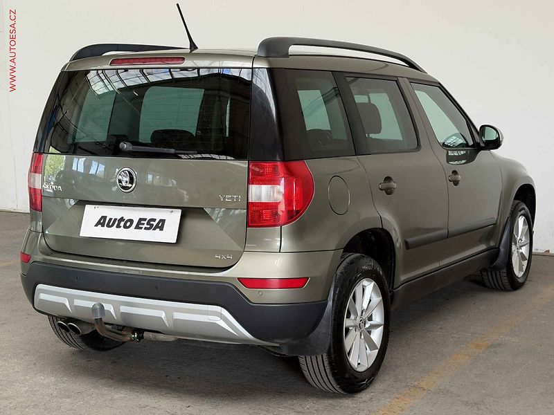 Škoda Yeti (2015) 2.0 TDi, 2.maj,ČR, AMB, TZ - fotka 4 z 18