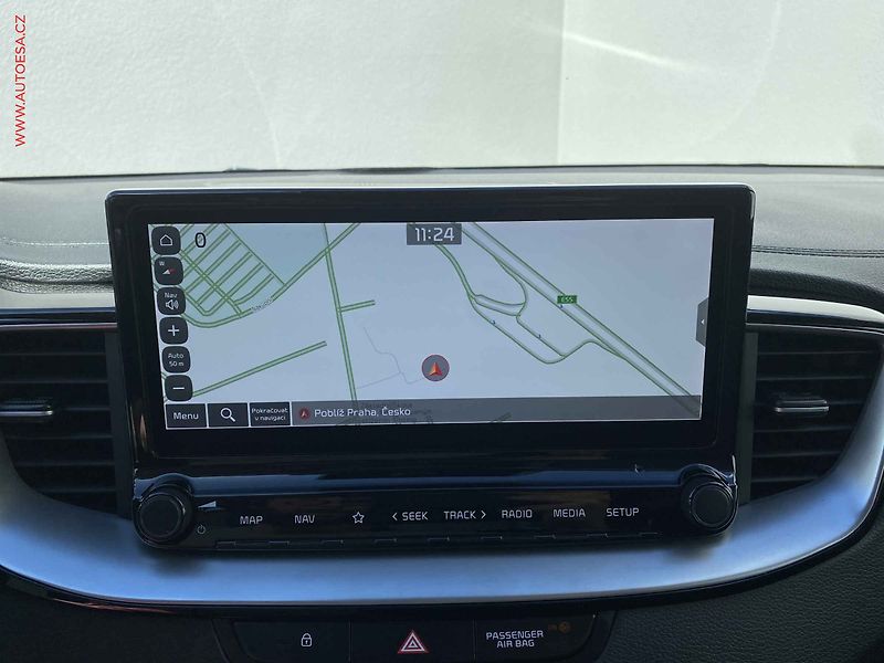 Kia XCeed (2023) 1.5 T-GDi, 2.maj,ČR - fotka 16 z 17