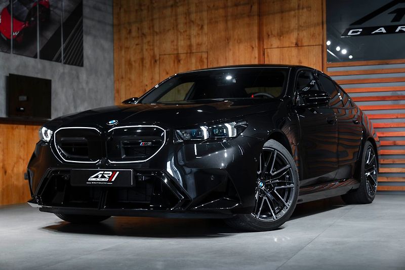 BMW M5 - fotka 3 z 23