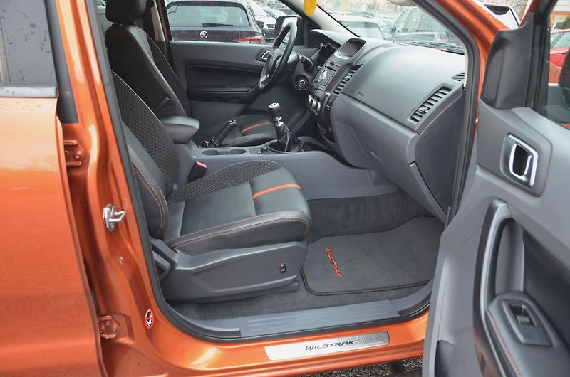 Ford Ranger (2012) Wildtrak 3.2 TDCi 4x4 TAŽNÉ ČR - fotka 11 z 37